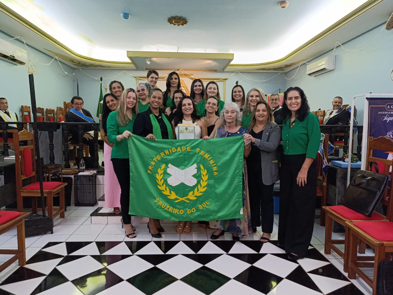 Loja Maçônica Siqueira Campos Recebe Carta de Intenção para Criação de Fraternidade Feminina